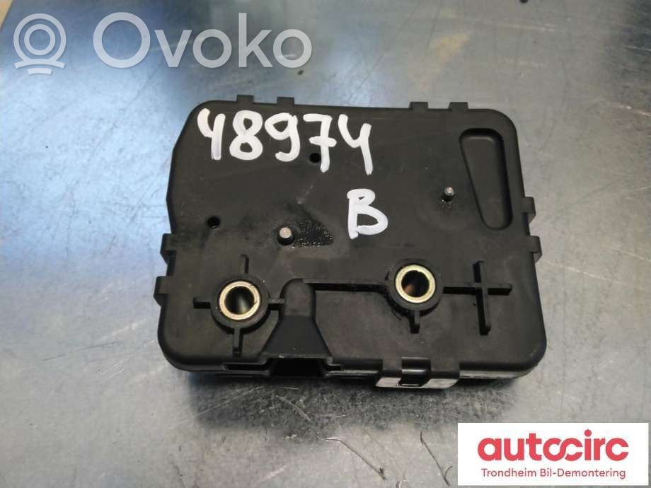 BMW 5 E60 E61 Tailgate lock latch 