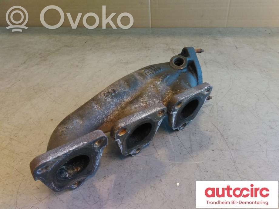 Audi A4 S4 B8 8K Išmetimo kolektorius 