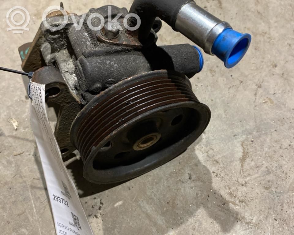 Jeep Commander Ohjaustehostimen pumppu 