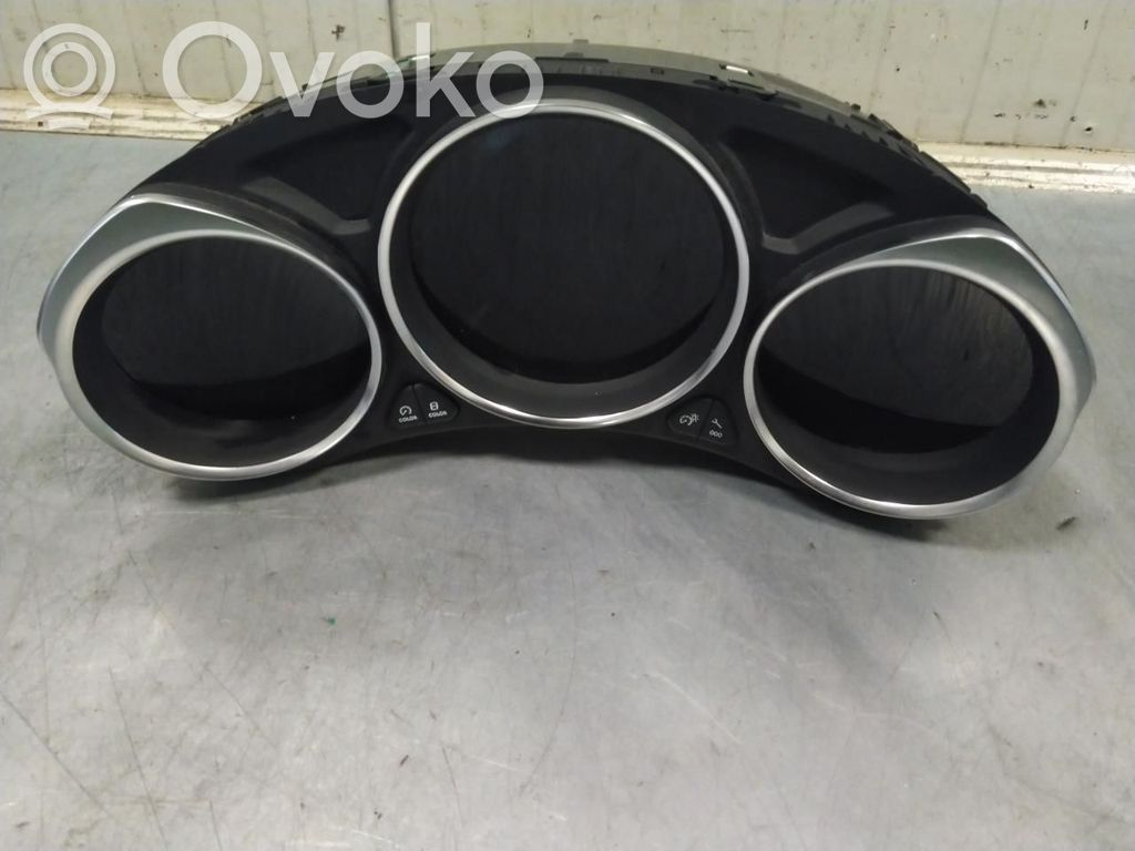 Citroen DS4 Geschwindigkeitsmesser Cockpit 