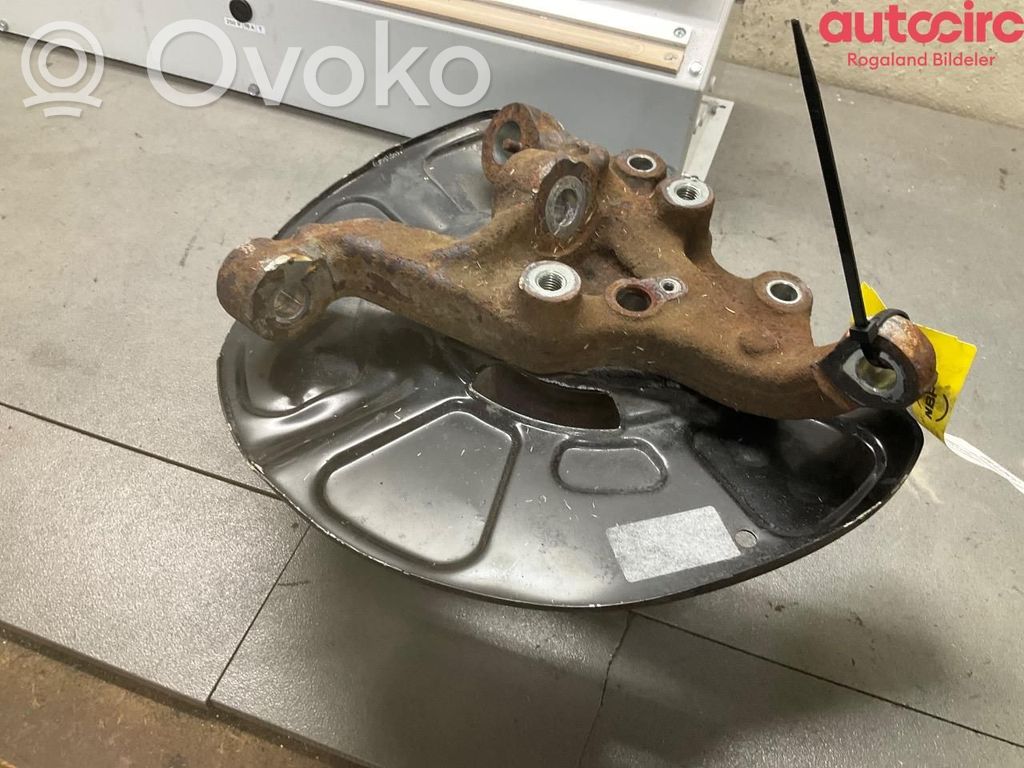 Mercedes-Benz E W212 Fuso a snodo con mozzo ruota anteriore