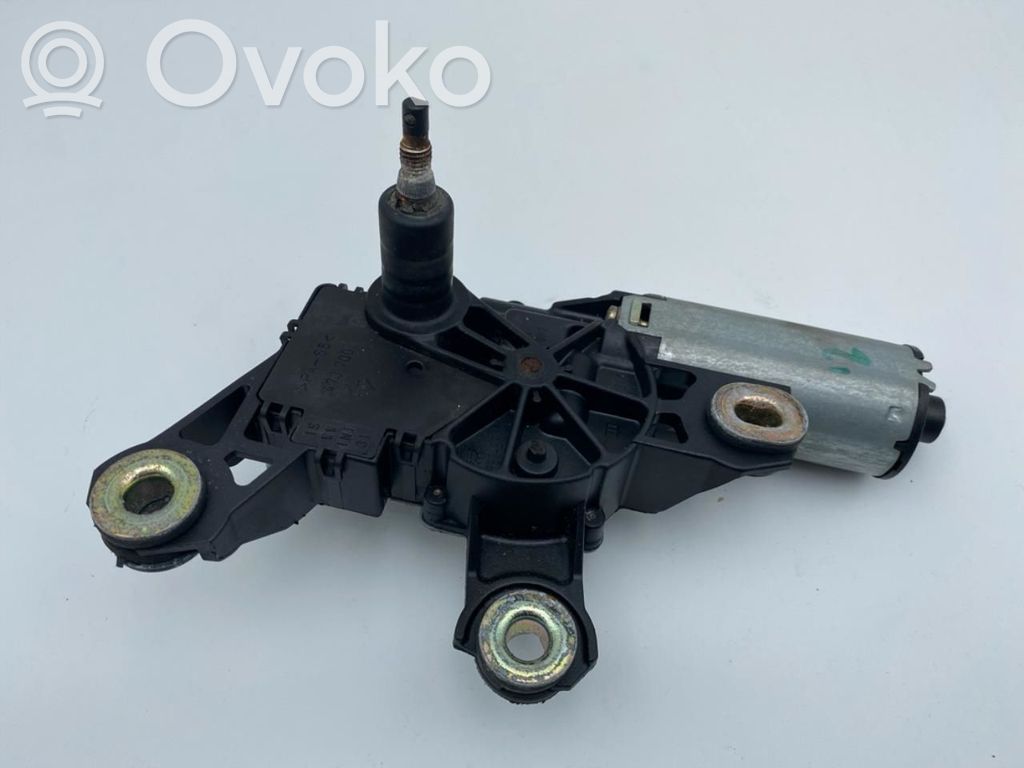 Volkswagen PASSAT B5.5 Motorino del tergicristallo del lunotto posteriore 