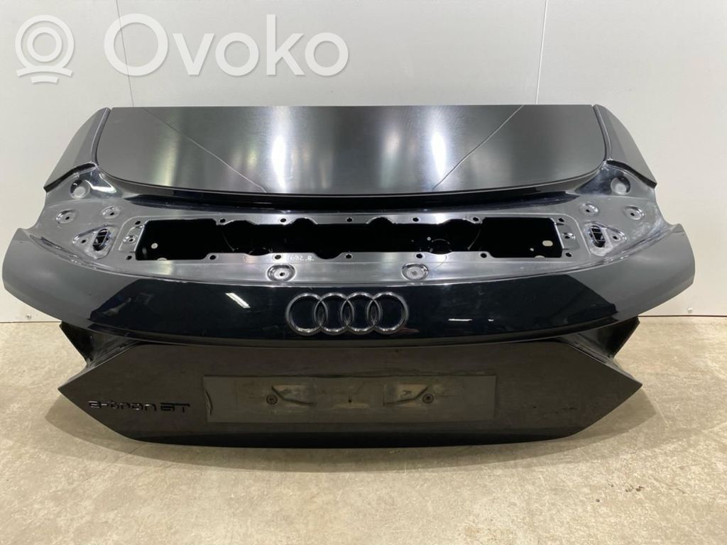 Audi E-tron GT Takaluukun/tavaratilan kansi 