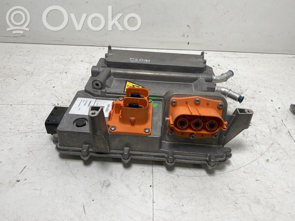 Volvo XC90 Sprieguma pārveidotājs 