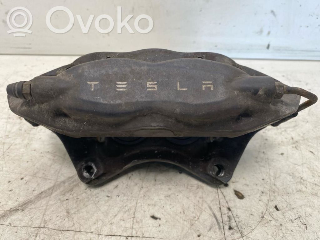 Tesla Model S Задний суппорт 