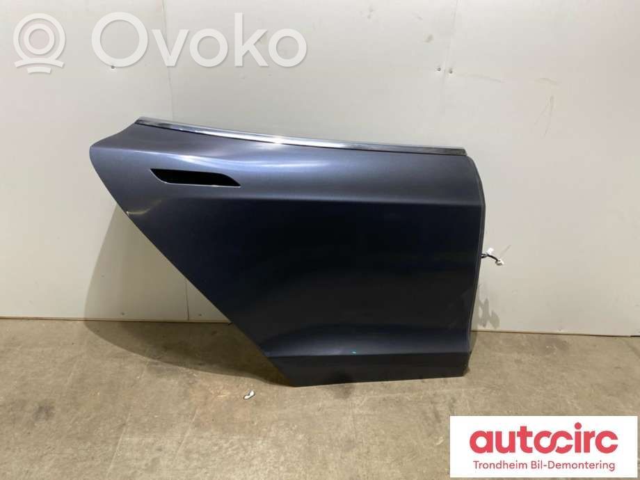 Tesla Model S Galinės durys 