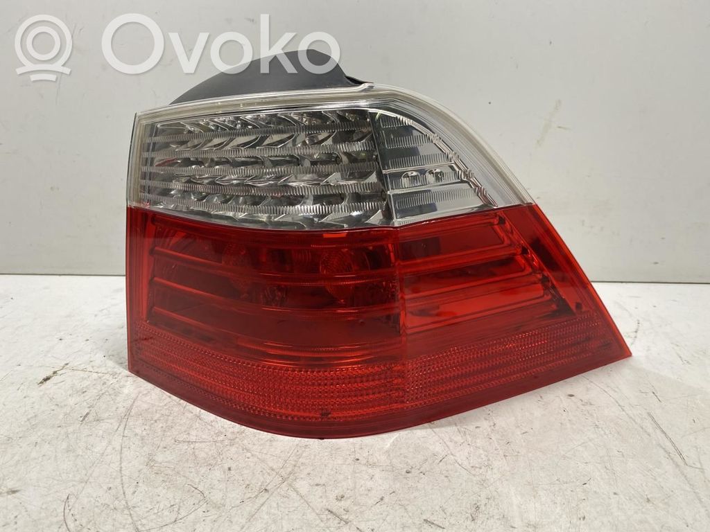 BMW 5 E60 E61 Aizmugurējais lukturis virsbūvē 