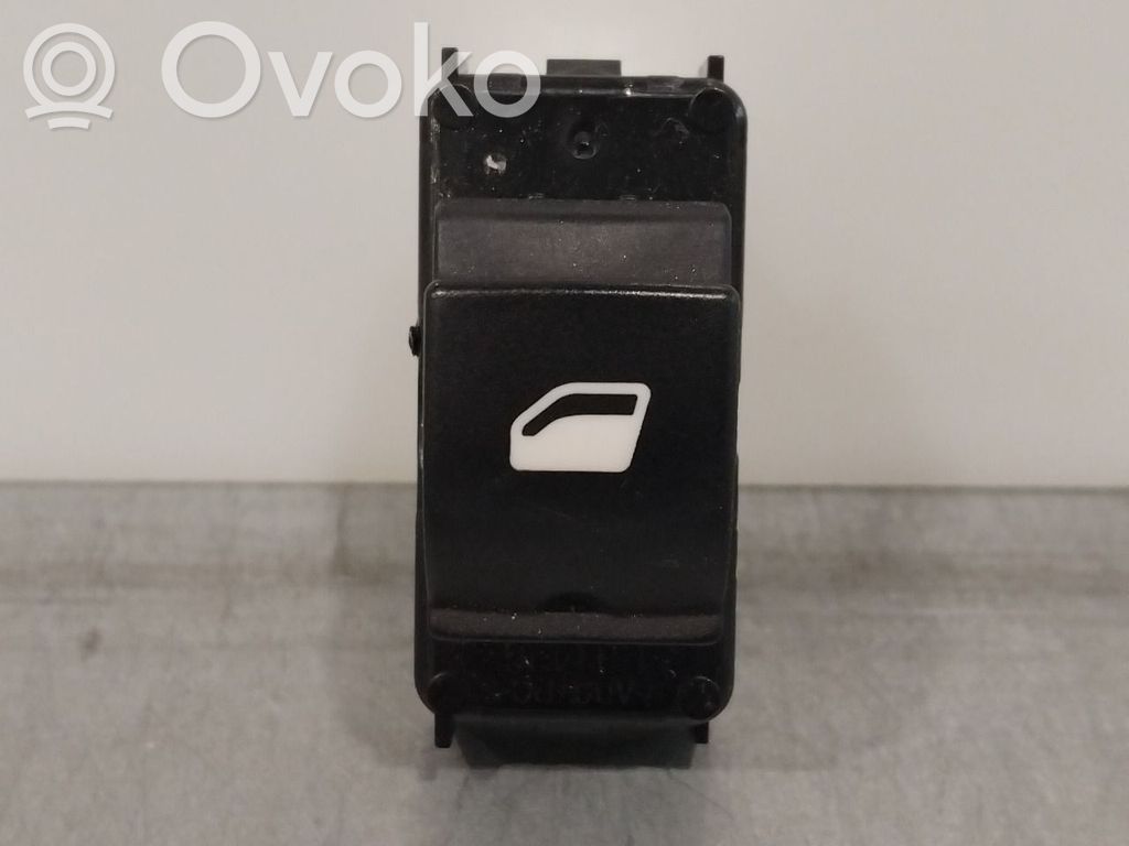 Peugeot 508 Electric window control switch 