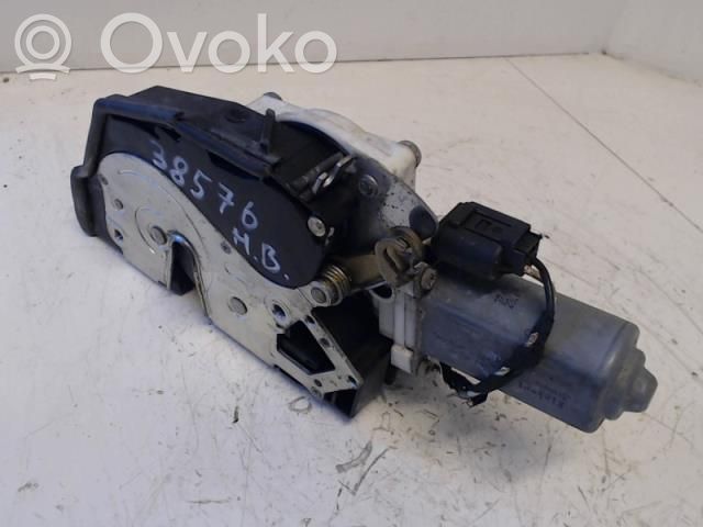 BMW 7 E65 E66 Takaoven lukko 