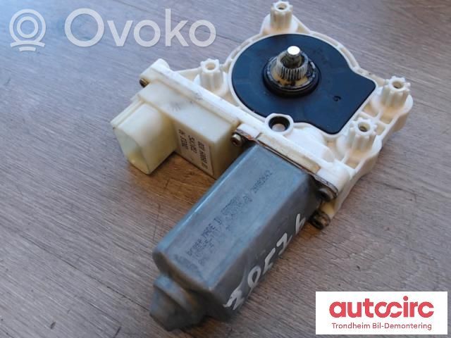 BMW 7 E65 E66 Front door window regulator motor 