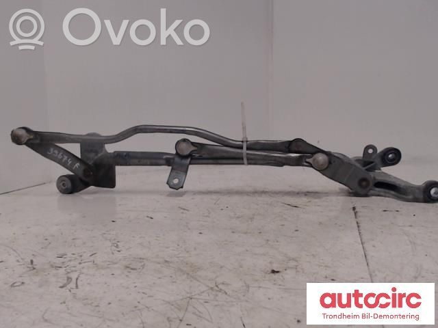 Mazda 5 Front wiper linkage 