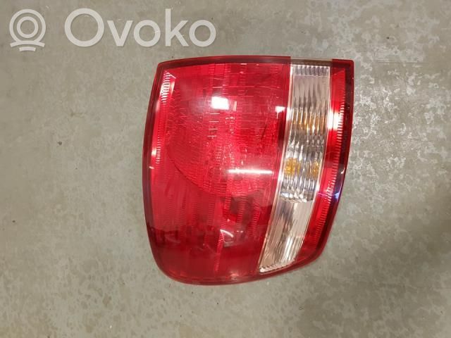 Toyota Avensis Verso Lampa tylna 