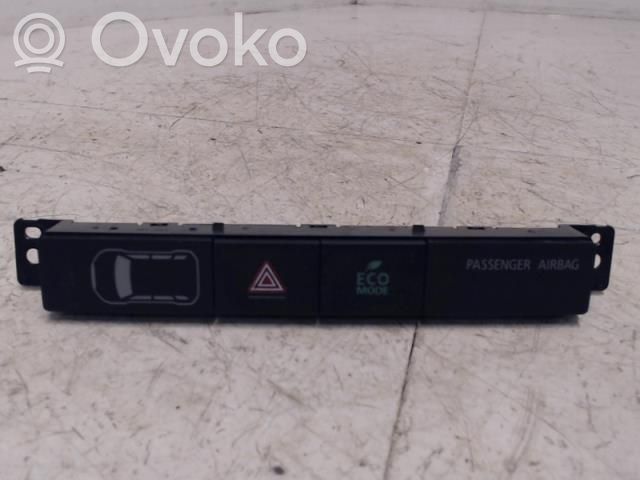 Mitsubishi Outlander Schalter Warnblinkanlage 