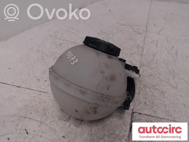BMW 3 F30 F35 F31 Kuro išsiplėtimo bakelis 