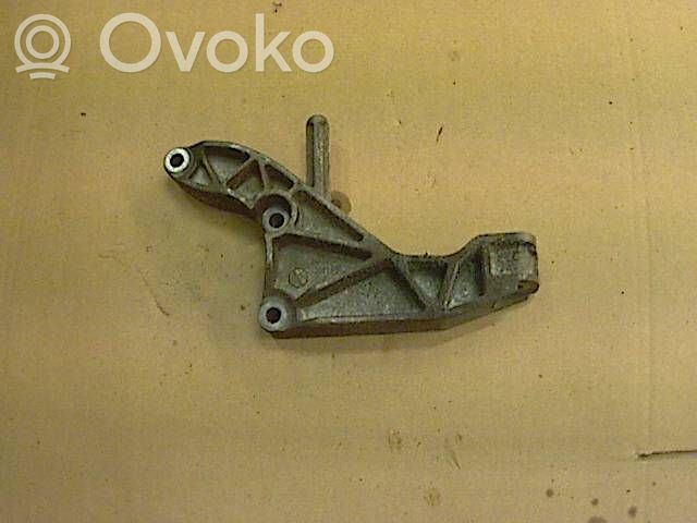 Opel Zafira B Engine mount bracket 