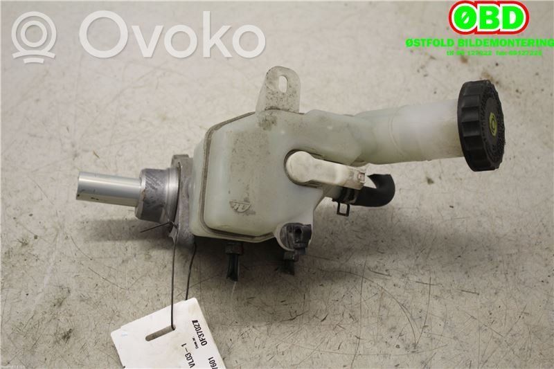 Mitsubishi Lancer VIII Główny cylinder hamulca 