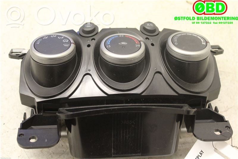 Mazda 2 Climate control/heater control trim 