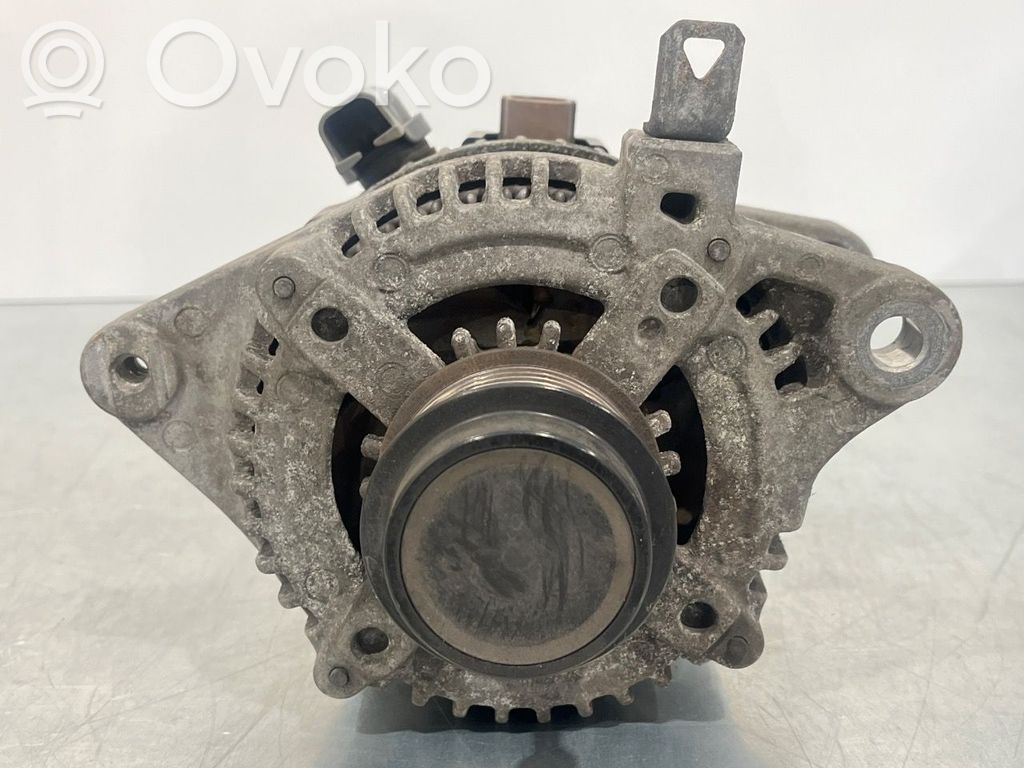 Toyota RAV 4 (XA30) Alternator 