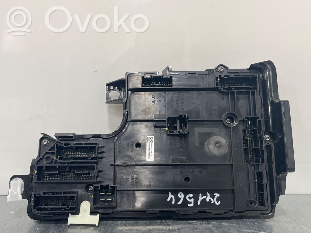 Tesla Model Y Central body control module 