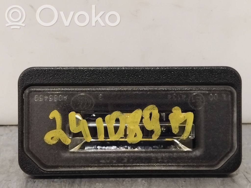 Tesla Model X Numerio apšvietimas 