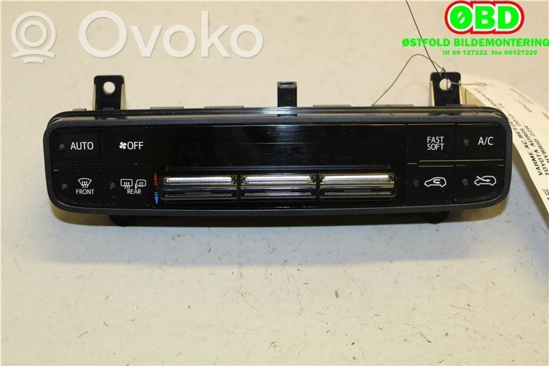 Toyota Auris E180 Panel klimatyzacji / Ogrzewania 