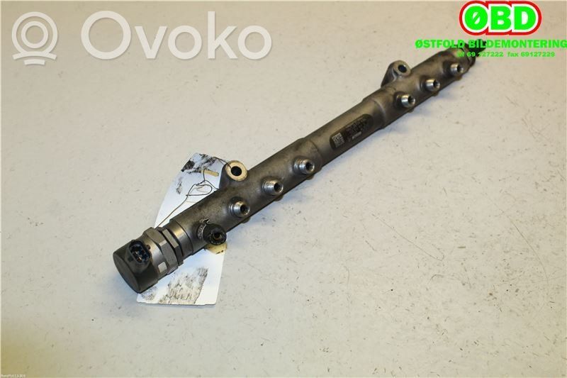 Volvo V70 Distribuidor de combustible 