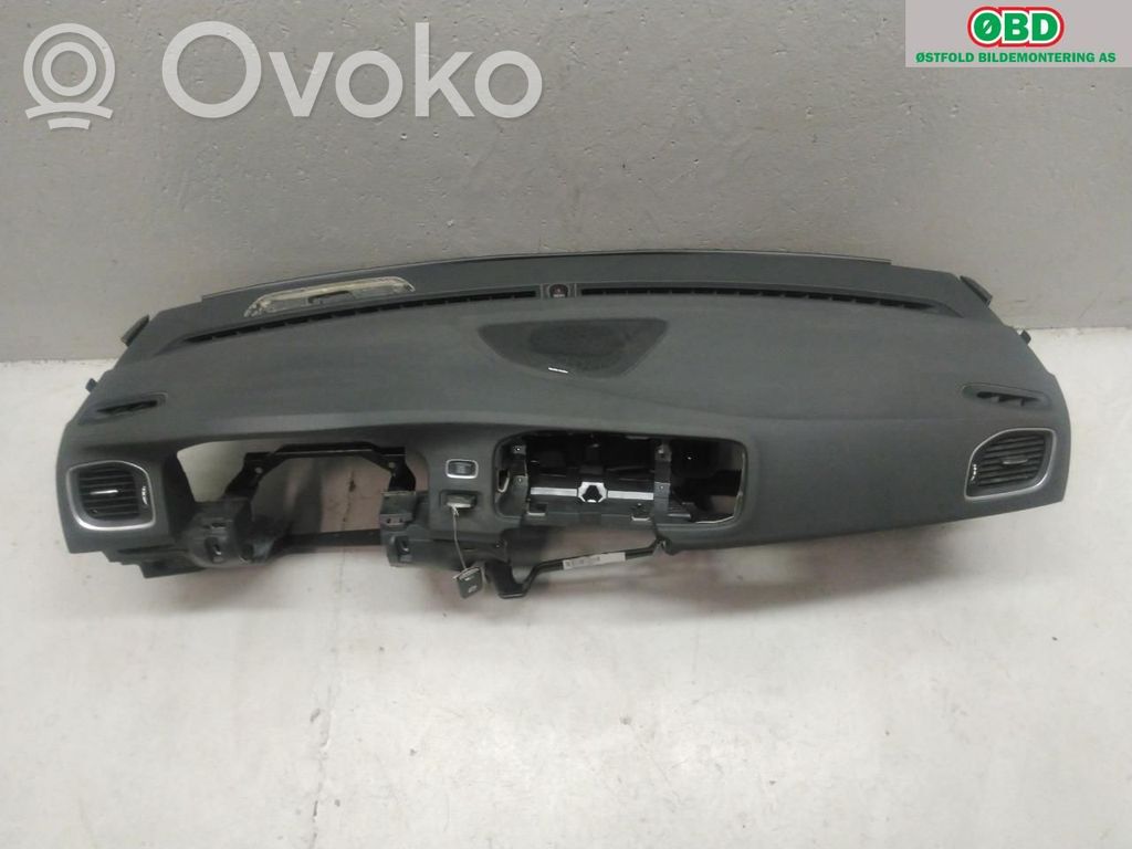 Volvo V60 Панель 