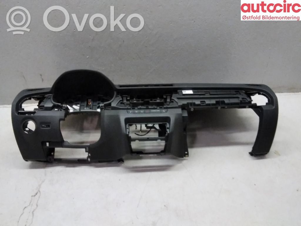 Skoda Fabia Mk3 (NJ) Panel de instrumentos 