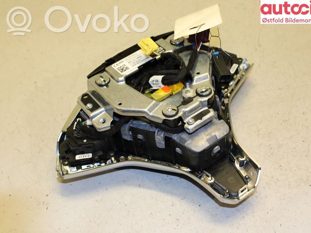 Tesla Model S Airbag dello sterzo