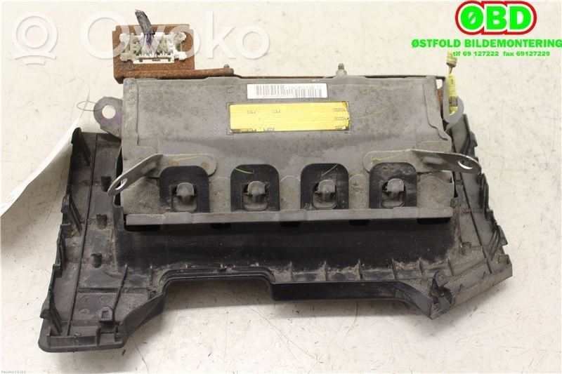 Toyota Avensis T270 Airbag pentru genunchi 