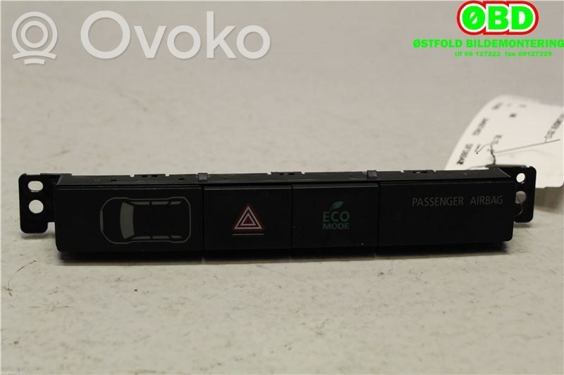 Mitsubishi Outlander Otros interruptores/perillas/selectores 