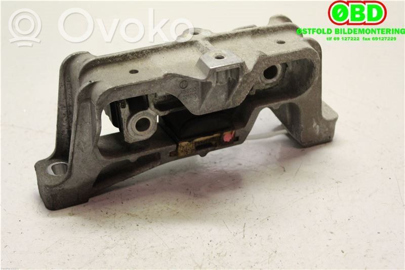 Mercedes-Benz B W246 W242 Supporto di montaggio del motore