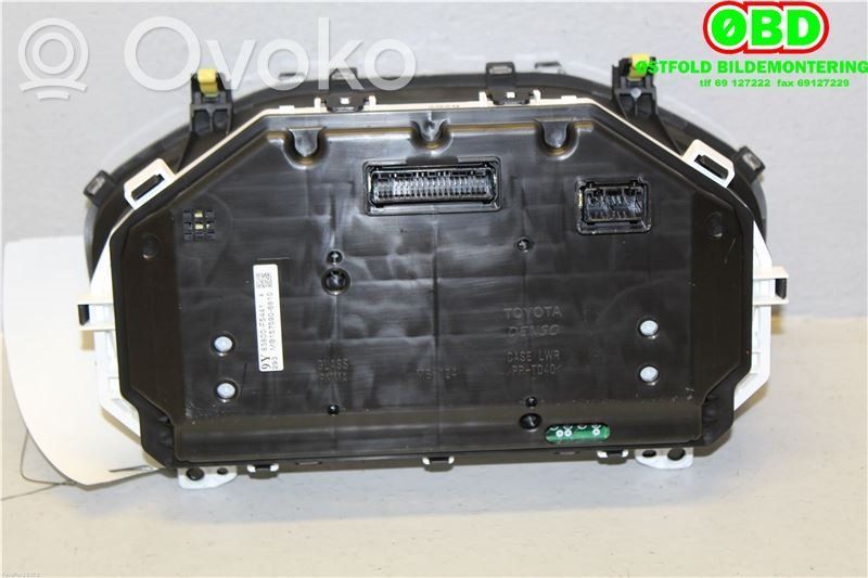 Toyota Yaris Compteur de vitesse tableau de bord