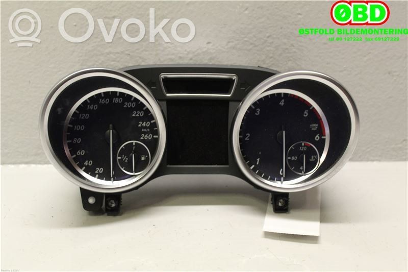 Mercedes-Benz ML W166 Nopeusmittari (mittaristo) 
