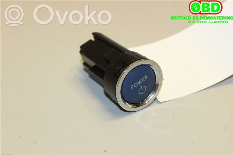 Toyota RAV 4 (XA40) Autres commutateurs / boutons / leviers