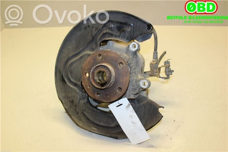 Audi A8 S8 D4 4H Fuso a snodo con mozzo ruota posteriore 