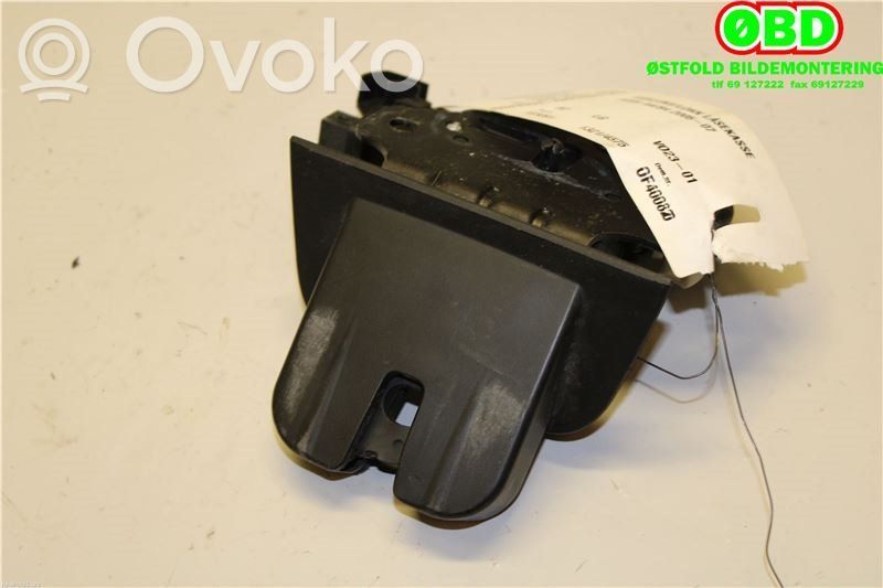 Audi A4 S4 B7 8E 8H Încuietoare portbagaj 