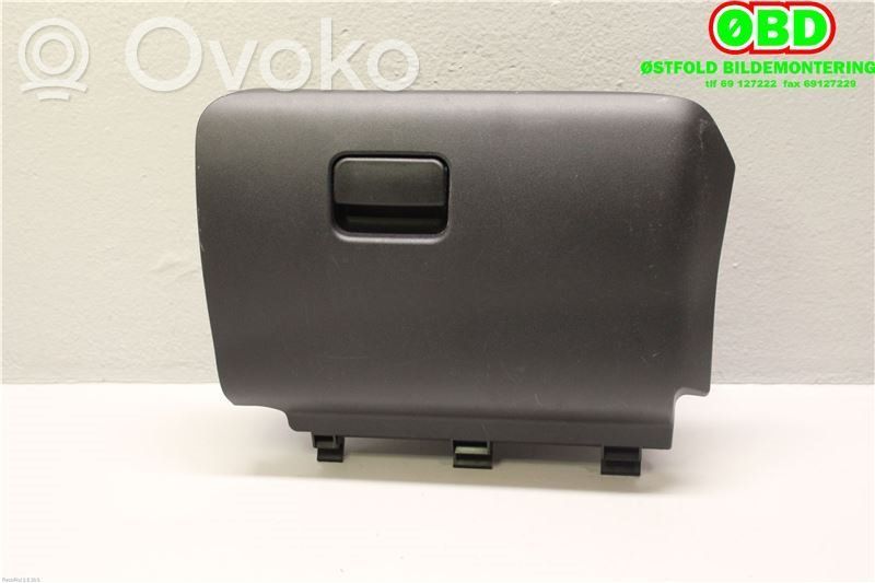 Peugeot iOn Glove box 