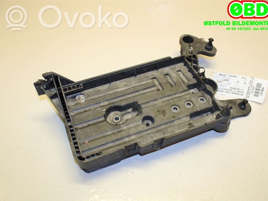 Volkswagen Golf VII Vassoio scatola della batteria 