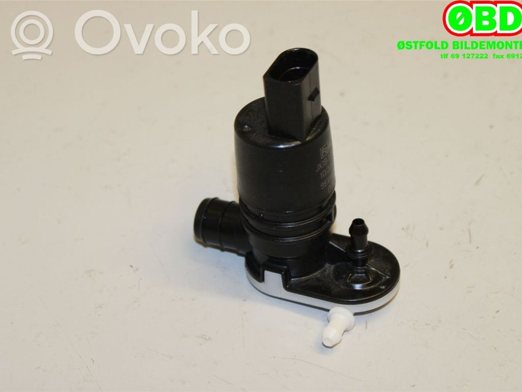 Ford Kuga III Windscreen/windshield washer pump 