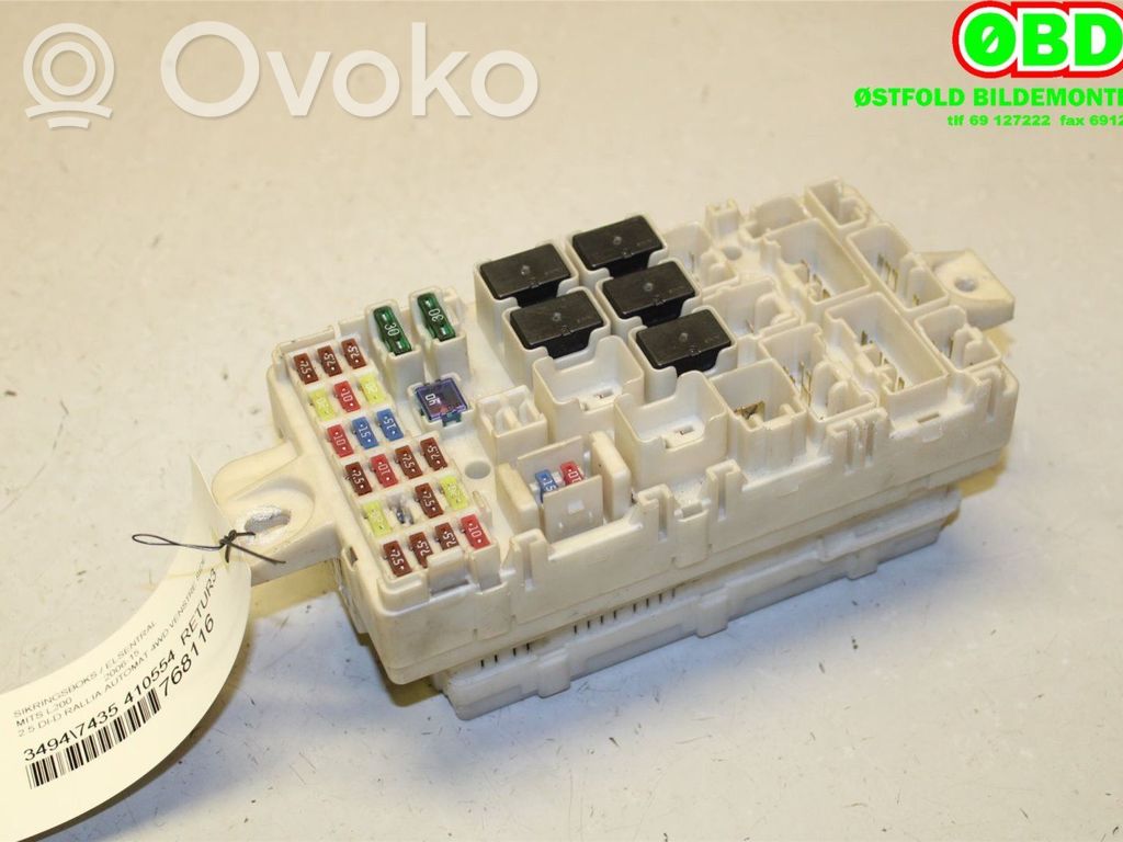 Mitsubishi L200 Skrzynka bezpieczników / Komplet 