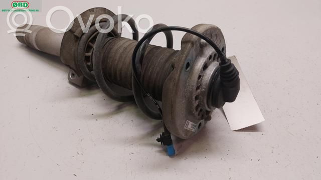 BMW 3 F30 F35 F31 Amortyzator osi przedniej ze sprężyną 