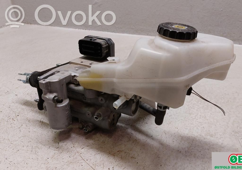 Toyota C-HR I Brake booster 