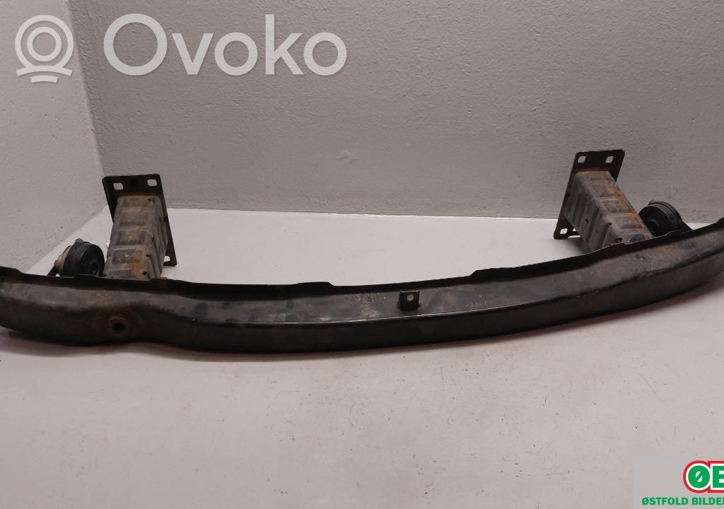 BMW 3 E90 E91 Priekšpusē bampera sastiprinājums 
