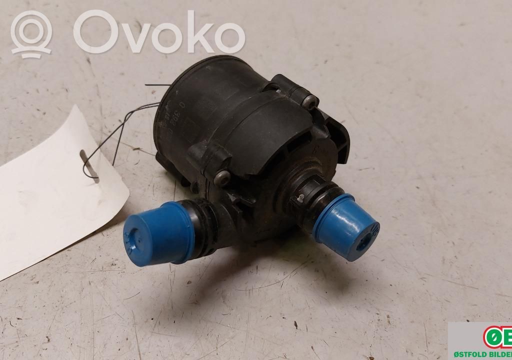 BMW 5 G30 G31 G38 Webasto Kiertovesipumppu 