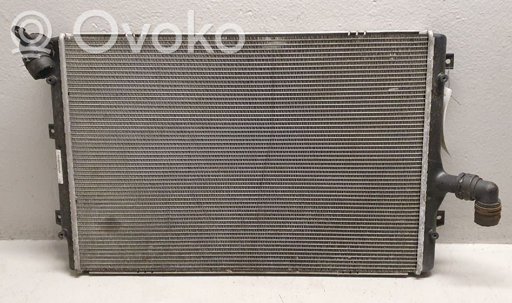 Volkswagen PASSAT B7 Radiator lichid răcire 