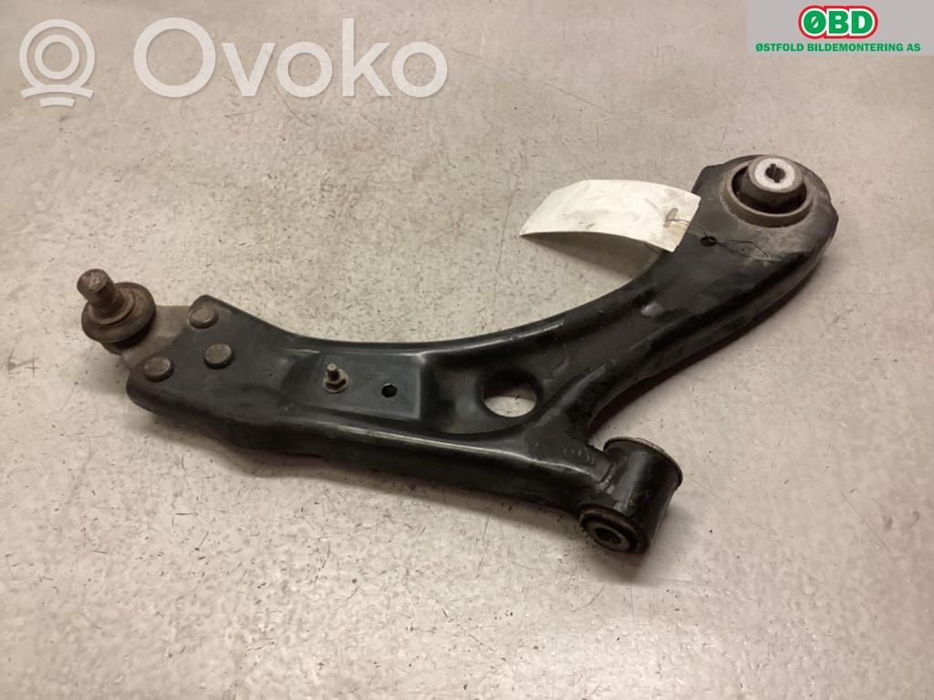 Ford Focus Braccio di controllo sospensione anteriore 