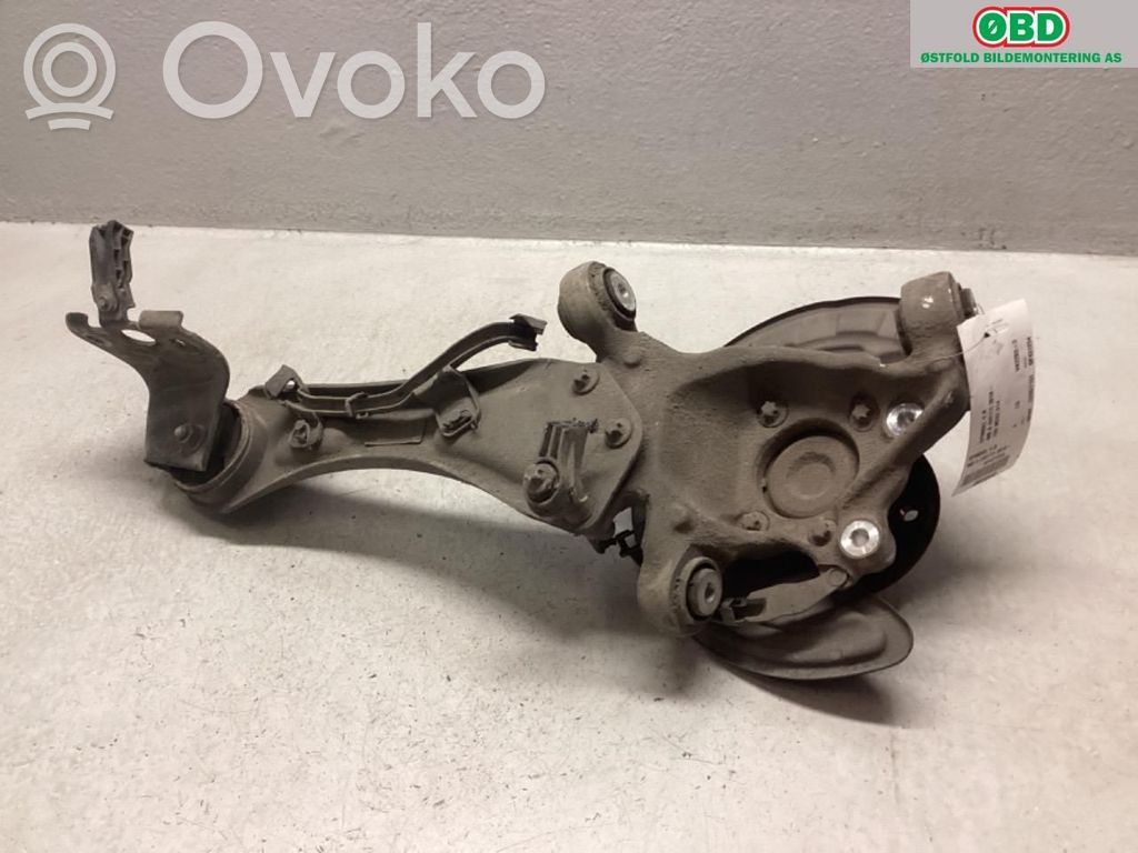 Mercedes-Benz A W177 Fuso a snodo con mozzo ruota posteriore