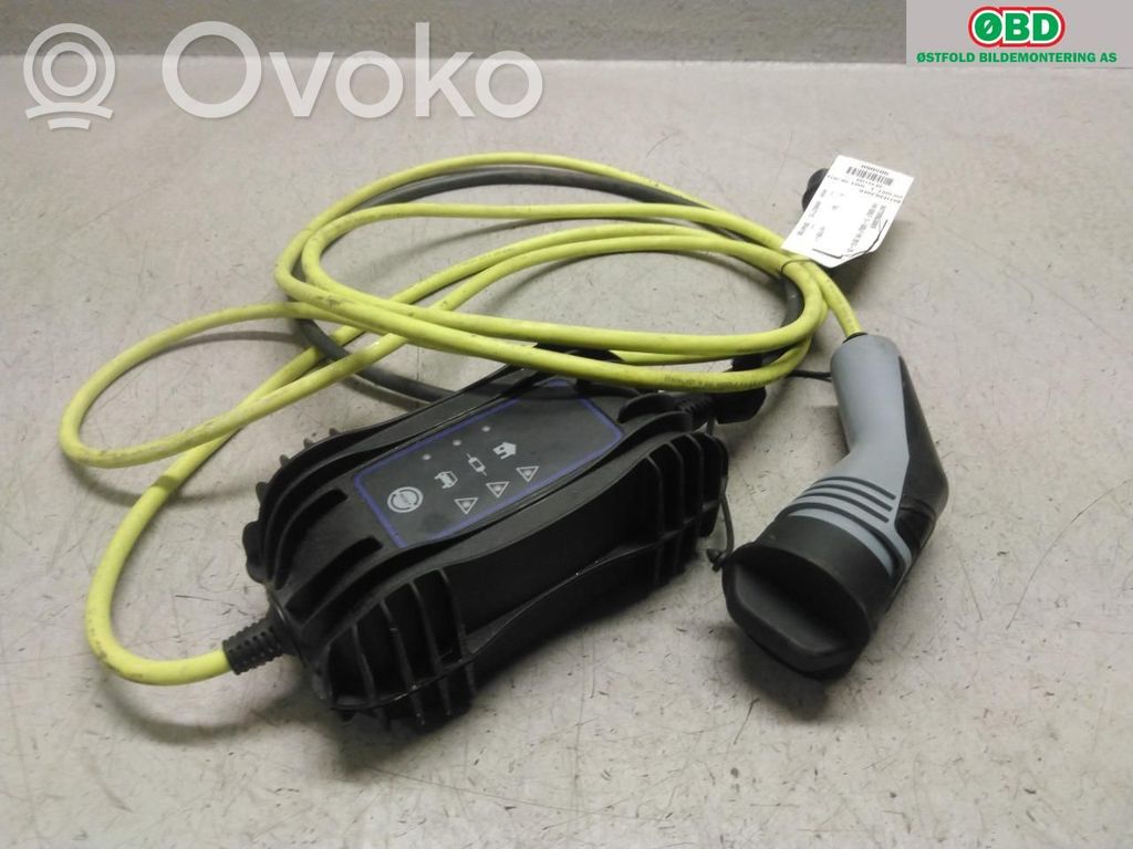 Sähköauton latauskaapeli   12E971675CG,12E971675CG