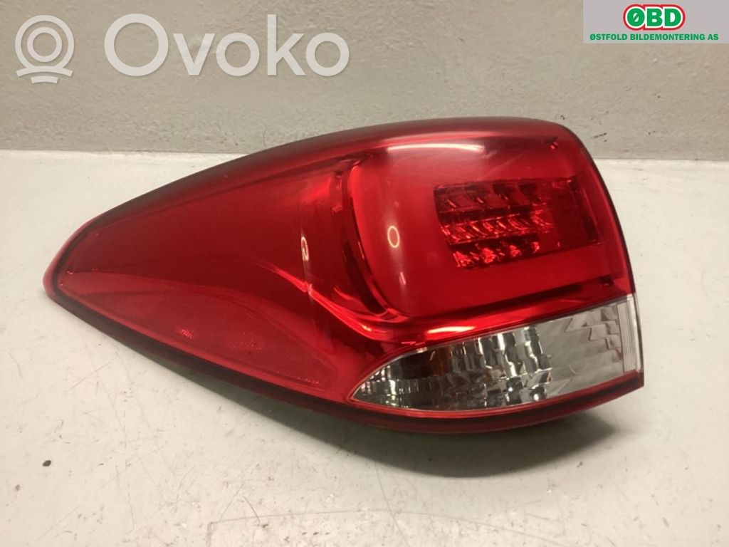 KIA Carens III Luci posteriori